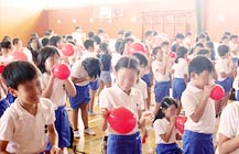 小学校の保健の体験型講話